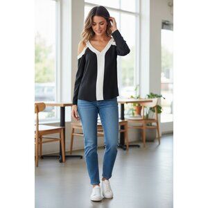 Calvin Klein Womens Cold Shoulder Sleeve Top Blouse Black White V-Neck XS Chic